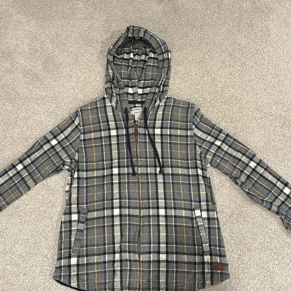 L.L.Bean Hooded Zip-Up Flannel, Small, Color: Grey, White, Black, Yellow.